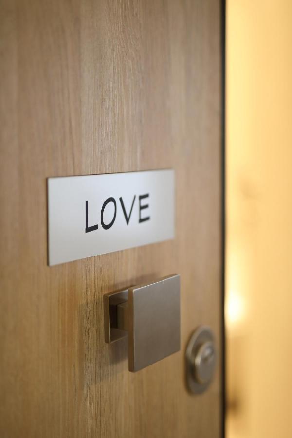Love Lifestyle Suite Athens Exterior photo
